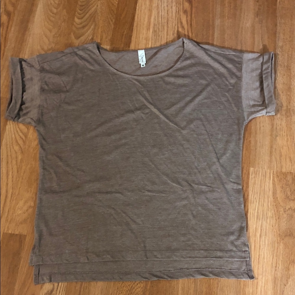 Elegant Taupe Short Sleeve Women's Tee
